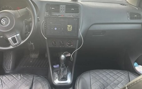 Volkswagen Polo VI (EU Market), 2012 год, 850 000 рублей, 2 фотография