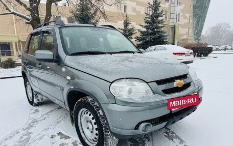 Chevrolet Niva I рестайлинг, 2016 год, 810 000 рублей, 3 фотография