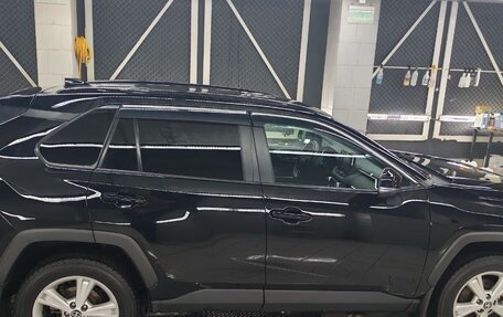 Toyota RAV4, 2021 год, 3 350 000 рублей, 4 фотография