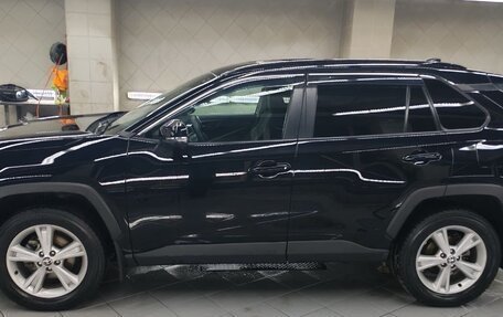 Toyota RAV4, 2021 год, 3 350 000 рублей, 5 фотография