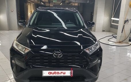 Toyota RAV4, 2021 год, 3 350 000 рублей, 2 фотография