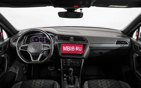 Volkswagen Tiguan II, 2022 год, 3 849 000 рублей, 10 фотография