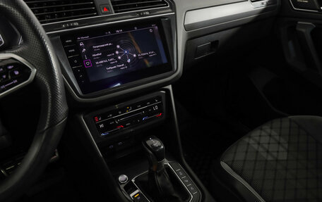 Volkswagen Tiguan II, 2022 год, 3 849 000 рублей, 20 фотография