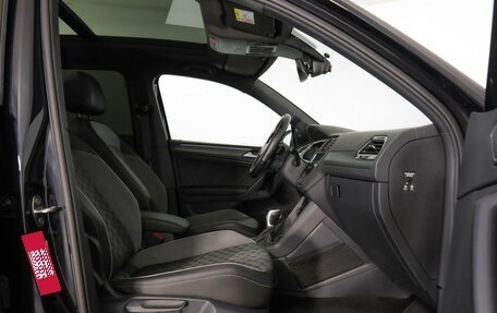 Volkswagen Tiguan II, 2022 год, 3 849 000 рублей, 25 фотография