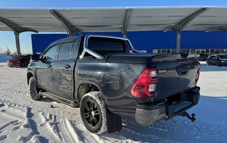 Toyota Hilux VIII, 2019 год, 3 150 000 рублей, 9 фотография