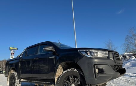 Toyota Hilux VIII, 2019 год, 3 150 000 рублей, 8 фотография