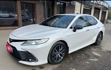 Toyota Camry, 2021 год, 2 600 000 рублей, 1 фотография