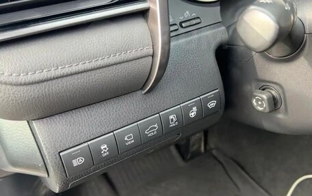 Toyota Camry, 2021 год, 2 600 000 рублей, 6 фотография