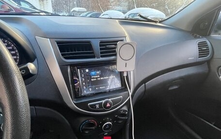 Hyundai Solaris II рестайлинг, 2013 год, 950 000 рублей, 2 фотография