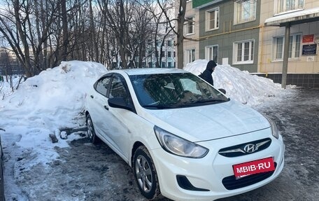 Hyundai Solaris II рестайлинг, 2013 год, 950 000 рублей, 7 фотография