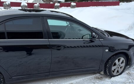 Toyota Avensis III рестайлинг, 2006 год, 710 000 рублей, 3 фотография