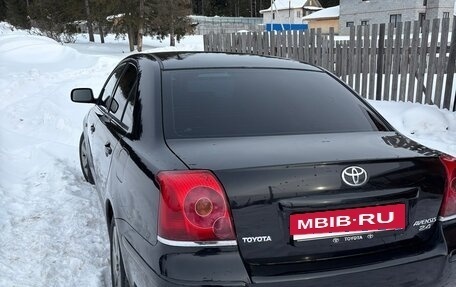 Toyota Avensis III рестайлинг, 2006 год, 710 000 рублей, 5 фотография