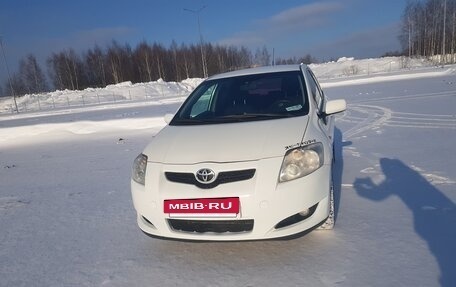 Toyota Auris II, 2010 год, 650 000 рублей, 3 фотография