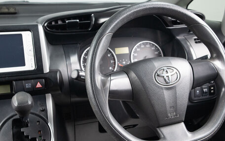 Toyota Wish II, 2013 год, 1 649 000 рублей, 7 фотография