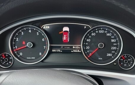 Volkswagen Touareg III, 2011 год, 1 930 000 рублей, 11 фотография