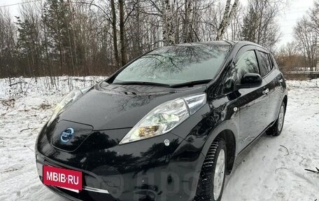 Nissan Leaf I, 2012 год, 7 000 000 рублей, 9 фотография