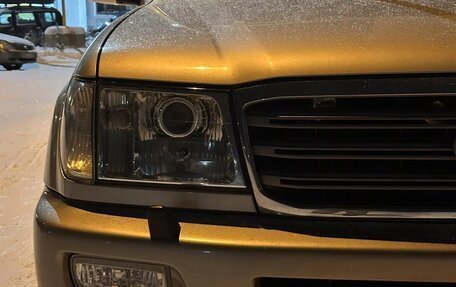 Toyota Land Cruiser 100 рестайлинг 2, 2003 год, 2 670 000 рублей, 2 фотография