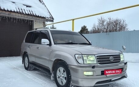 Toyota Land Cruiser 100 рестайлинг 2, 2003 год, 2 670 000 рублей, 3 фотография