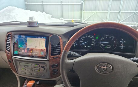 Toyota Land Cruiser 100 рестайлинг 2, 2003 год, 2 670 000 рублей, 6 фотография