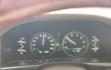 Toyota Land Cruiser 100 рестайлинг 2, 2003 год, 2 670 000 рублей, 8 фотография