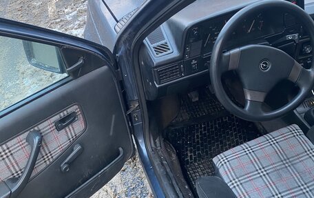 Opel Kadett E рестайлинг, 1990 год, 150 000 рублей, 7 фотография