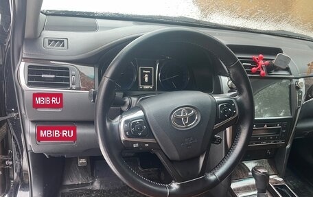 Toyota Camry, 2017 год, 2 400 000 рублей, 3 фотография