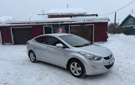 Hyundai Elantra V, 2012 год, 900 000 рублей, 3 фотография