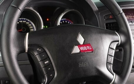 Mitsubishi Pajero IV, 2011 год, 1 699 000 рублей, 15 фотография