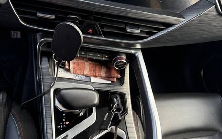 Geely Tugella FY11, 2022 год, 2 500 000 рублей, 13 фотография