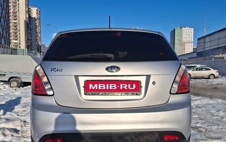 KIA Rio II, 2011 год, 680 000 рублей, 1 фотография