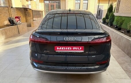 Audi e-tron Sportback I, 2021 год, 5 000 000 рублей, 6 фотография