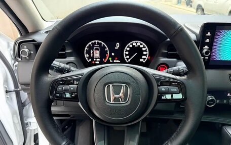 Honda Vezel, 2023 год, 2 070 000 рублей, 10 фотография