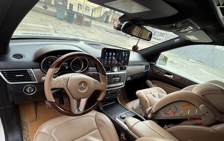 Mercedes-Benz M-Класс, 2012 год, 2 250 000 рублей, 3 фотография