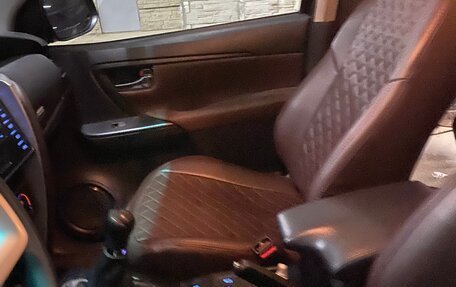 Toyota Fortuner II, 2018 год, 3 300 000 рублей, 24 фотография