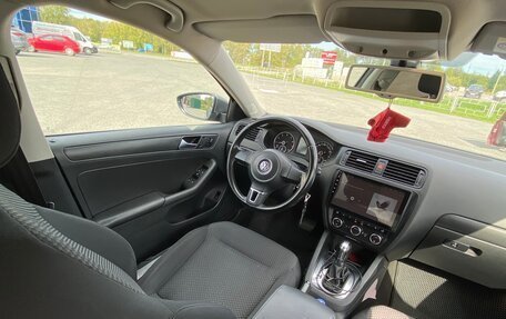 Volkswagen Jetta VI, 2014 год, 1 170 000 рублей, 6 фотография