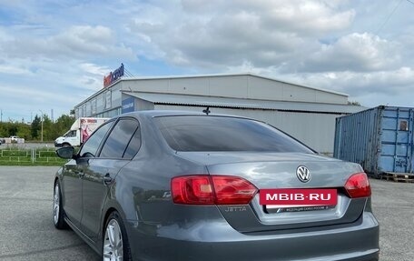 Volkswagen Jetta VI, 2014 год, 1 170 000 рублей, 3 фотография