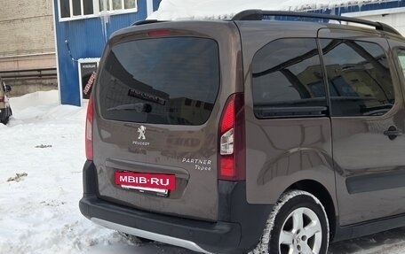 Peugeot Partner II рестайлинг 2, 2012 год, 800 000 рублей, 2 фотография