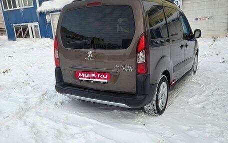Peugeot Partner II рестайлинг 2, 2012 год, 800 000 рублей, 5 фотография