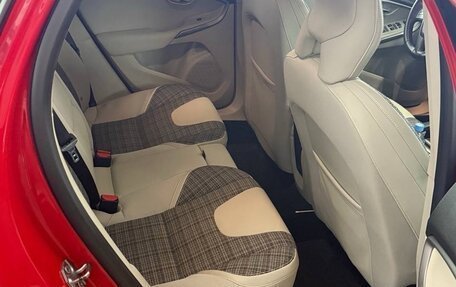 Volvo V40 Cross Country I, 2018 год, 1 800 000 рублей, 14 фотография