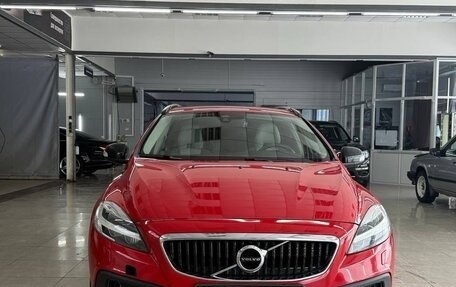 Volvo V40 Cross Country I, 2018 год, 1 800 000 рублей, 9 фотография
