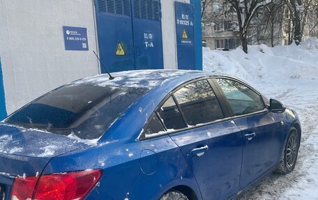 Chevrolet Cruze II, 2011 год, 550 000 рублей, 3 фотография