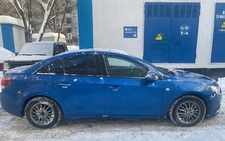 Chevrolet Cruze II, 2011 год, 550 000 рублей, 5 фотография