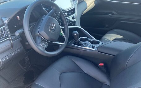 Toyota Camry, 2023 год, 3 990 000 рублей, 5 фотография