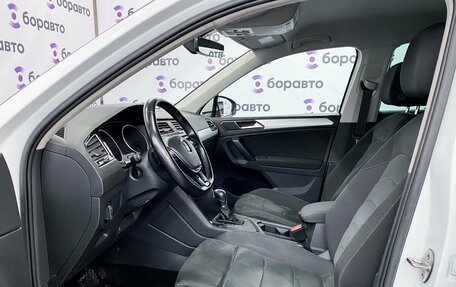 Volkswagen Tiguan II, 2018 год, 2 225 000 рублей, 11 фотография