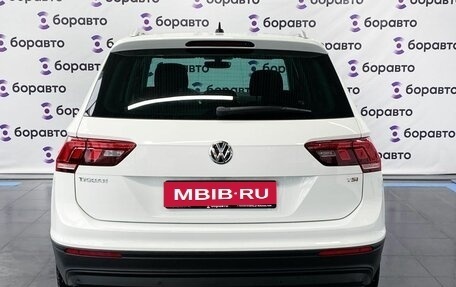Volkswagen Tiguan II, 2018 год, 2 225 000 рублей, 6 фотография