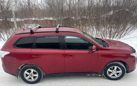 Mitsubishi Outlander III рестайлинг 3, 2013 год, 1 300 000 рублей, 11 фотография