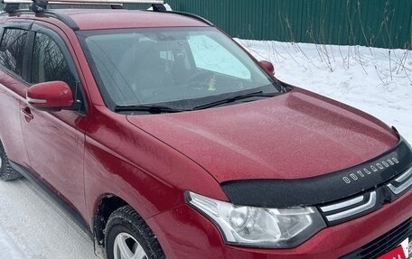 Mitsubishi Outlander III рестайлинг 3, 2013 год, 1 300 000 рублей, 6 фотография