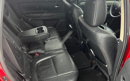 Mitsubishi Outlander III рестайлинг 3, 2013 год, 1 300 000 рублей, 14 фотография