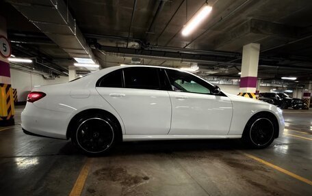 Mercedes-Benz E-Класс, 2021 год, 6 500 000 рублей, 4 фотография
