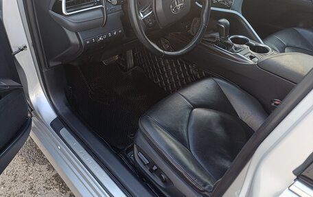 Toyota Camry, 2019 год, 2 500 000 рублей, 5 фотография